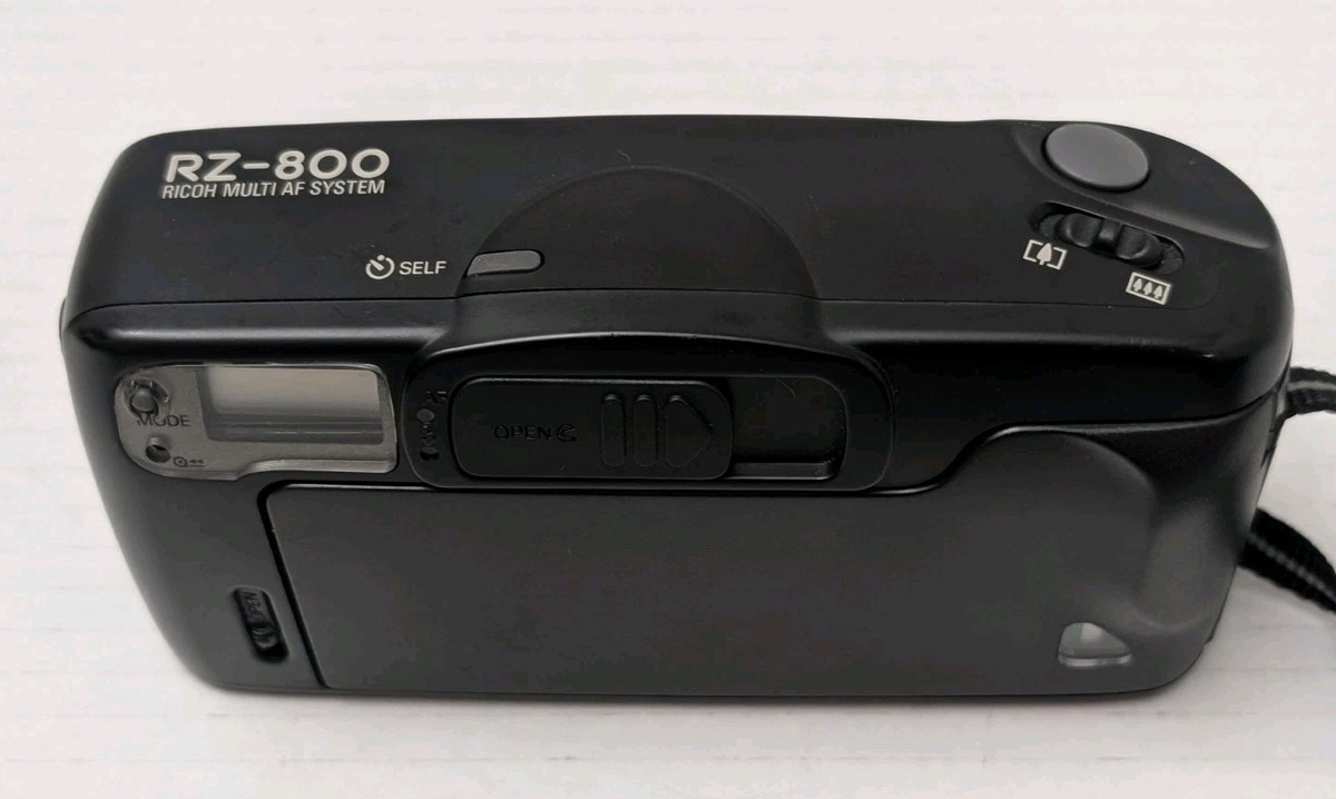 Ricoh RZ-800 DATE 35mm Film Point & Shoot Camera Works Battery Not