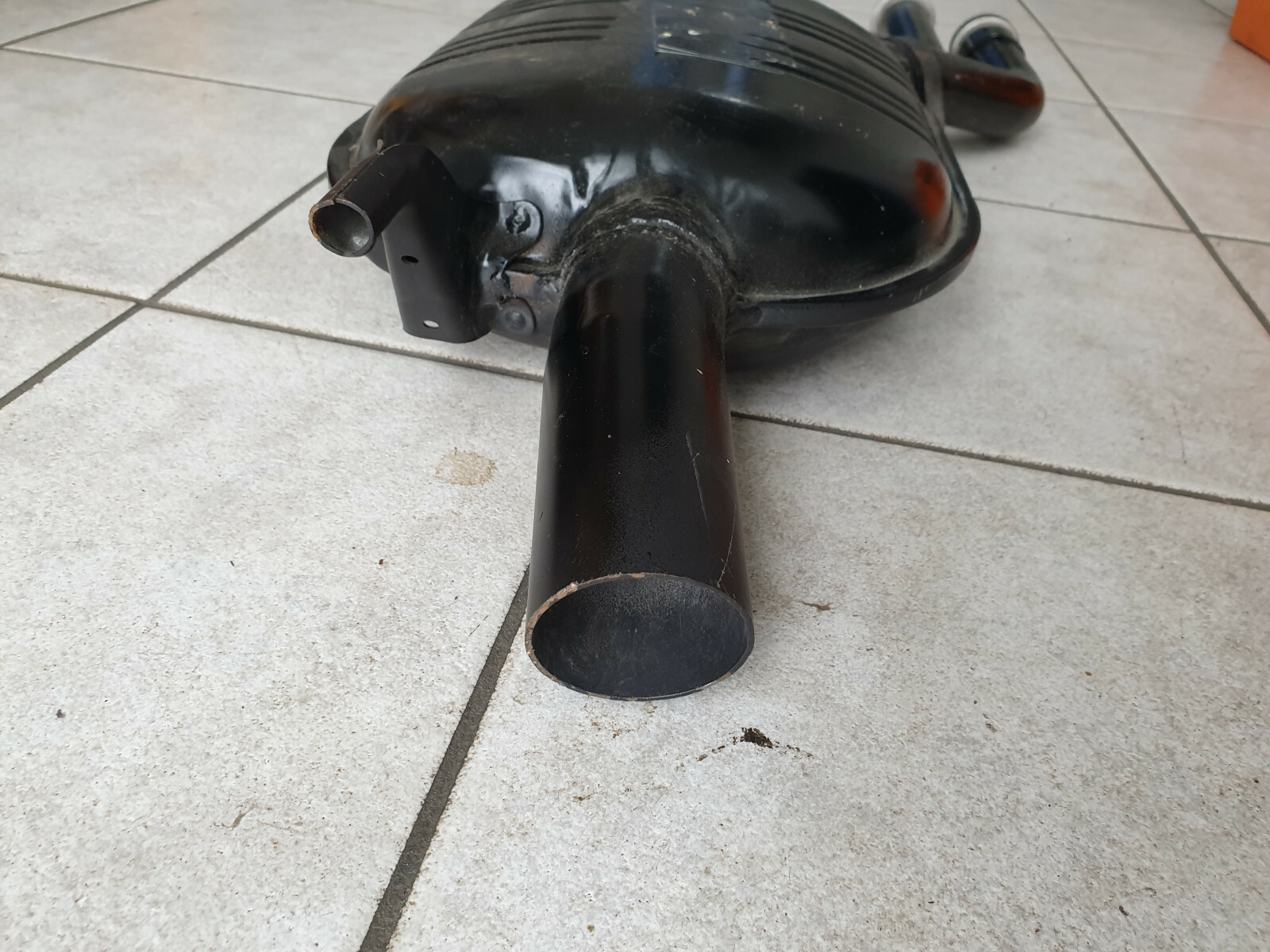 NEU NOS Mercedes W124 C124 S124 A124 M111 Abgasrohr Auspuff Center 