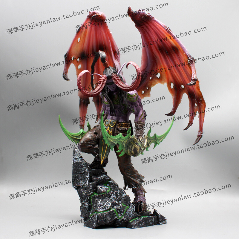 WOW GK Demon Hunter Illidan Stormrage LED Light 38cm Figure Statue