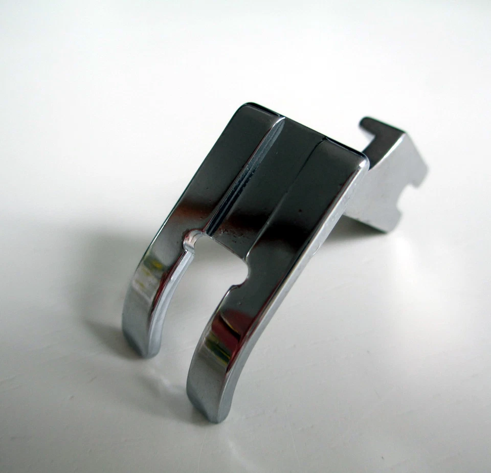 HIGH SHANK Open Toe / Satin Stitch FOOT * NECCHI Lydia MIRA Super Nova * BROTHER - Image 2 of 4