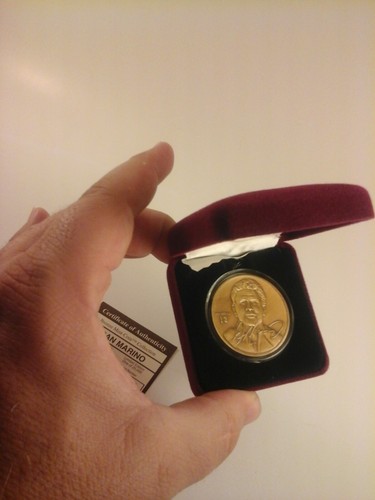 Ltd. Ed. The Highland Mint DAN MARINO Bronze Coin Medallion 15977/25000 DOLPHINS - Picture 2 of 4