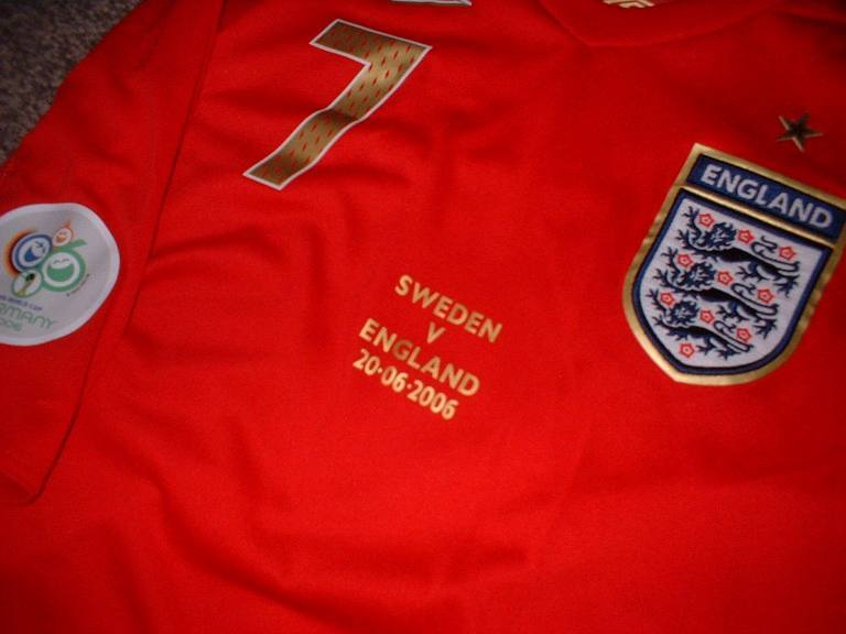 Maillot Angleterre Vintage Umbro - David Beckham - Taille S - Rouge - Nom Floqué