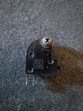 Contacteur de frein Suzuki 750/1200 Inazuma 1998-2001.