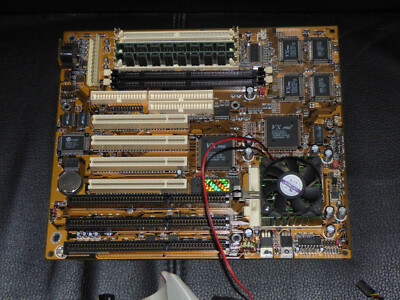 PCChips M547 Socket 7 AT WITH PENTIUM CPU AND 32 MB RAM TESTED
