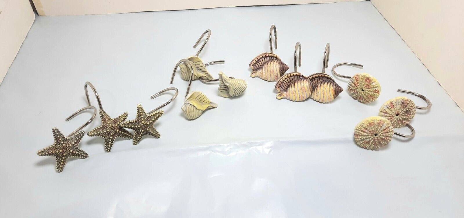 12 PCS DECORATIVE Seashell Shower Curtain Hooks Bathroom Beach Shell