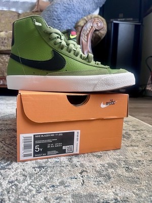 Nike Blazer Mid '77 GS Green High Top Boys Sneakers Size 5Y or 6.5 Women s. 
