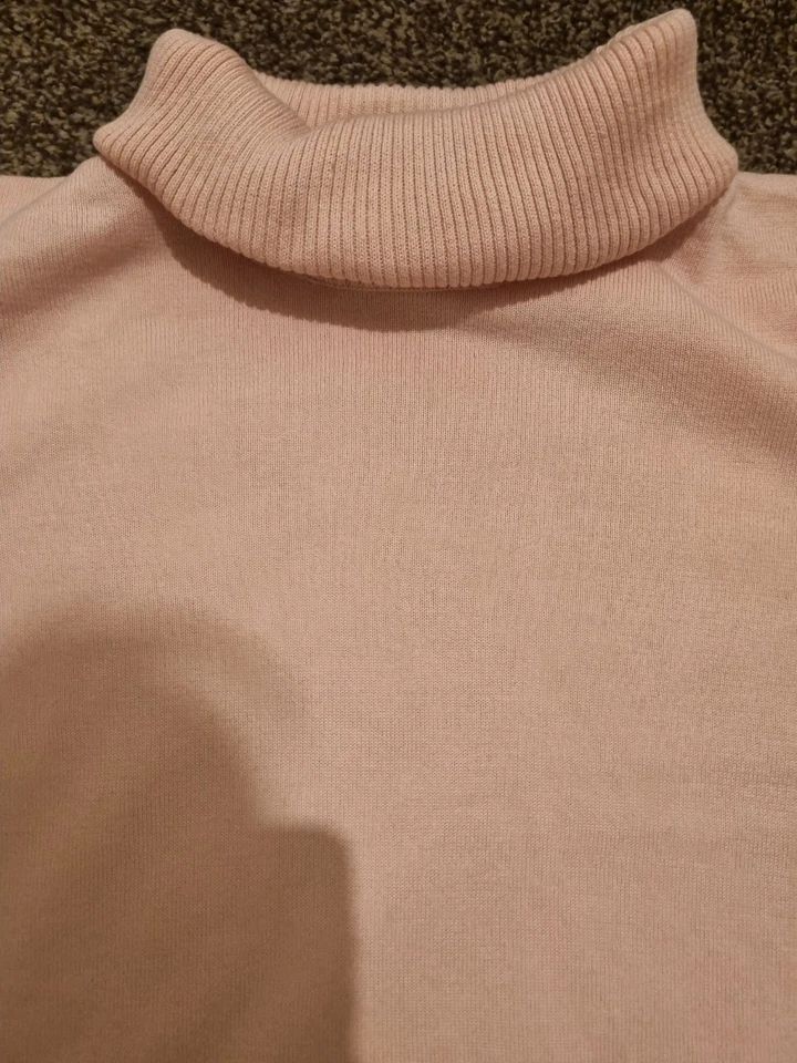 Classic Lands' End Pink Roll Neck Sweater, Size XL, Excellent Condition - Image 4 of 4