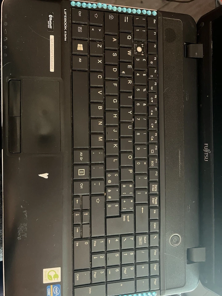 Notebook Fujitsu Lifebook A512 - Immagine 2 di 4