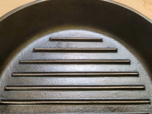 Griswold Cast Iron HTF #9 Small Logo Broiler Skillet FULLY RESTORED - Picture 3 of 22