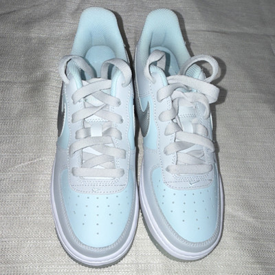 Nike Air Force 1 (GS) Light Blue/White/Silver Leather Low Top 4.5Y HQ3249-043
