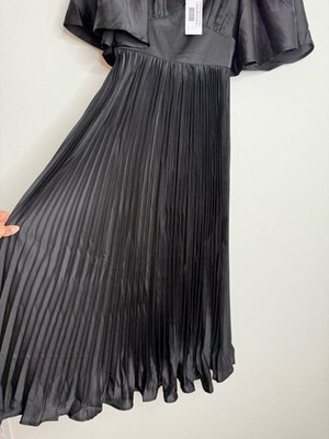 aubree pleated dress We found the perfect go-to sexy dress you've been looking for! Our Aubree Pleated Dress gives shape + movement that will have you feeling confident all night long Shop now