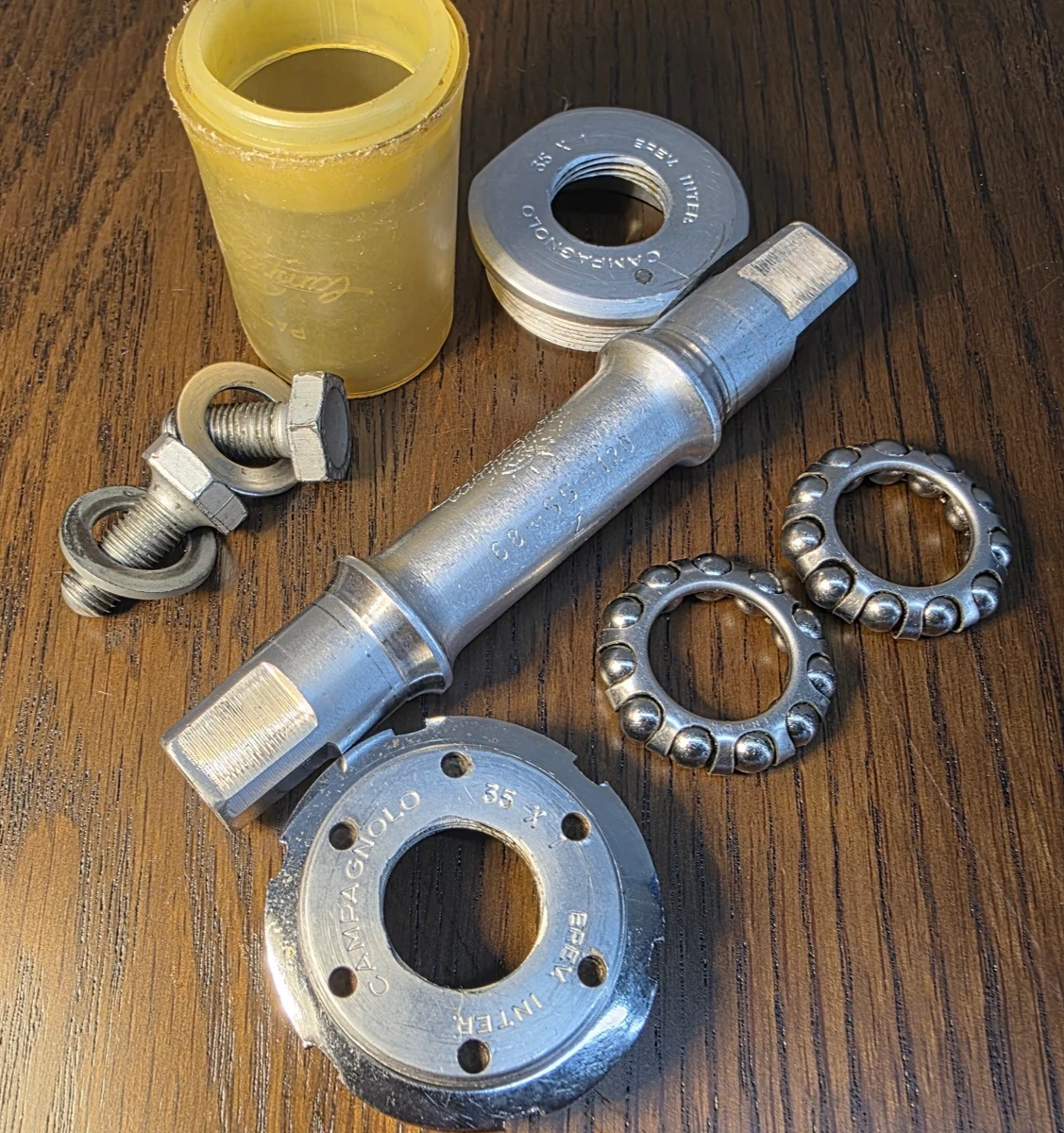 Campagnolo Square Taper-ISO Bottom Brackets 68 mm Shell Width for