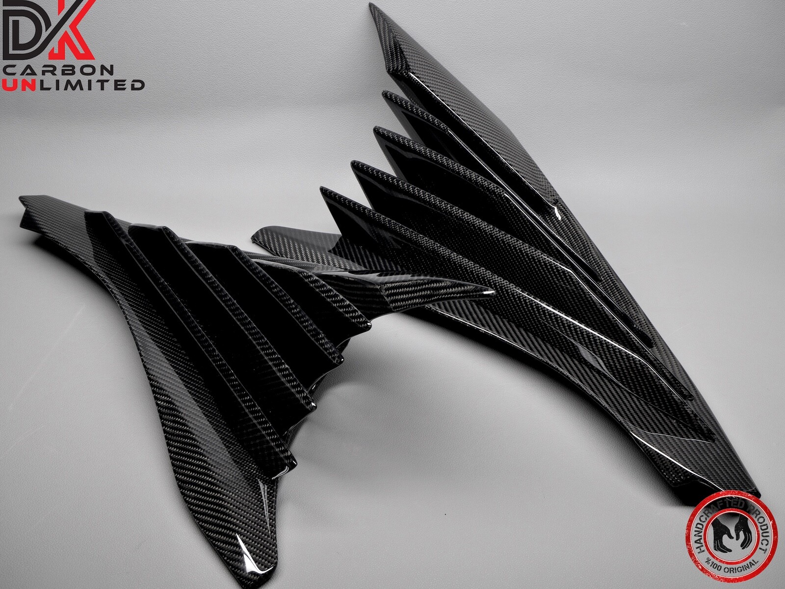 Aston Martin DBS Superleggera Gloss Finish Carbon Fiber Fender Louvres Vents