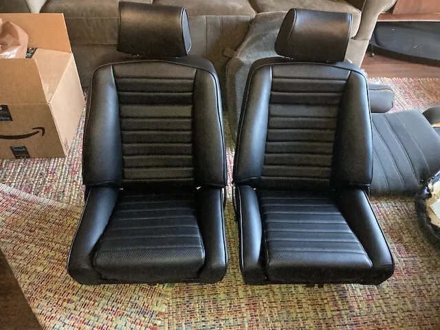 Bmw 2002 on sale seat upholstery