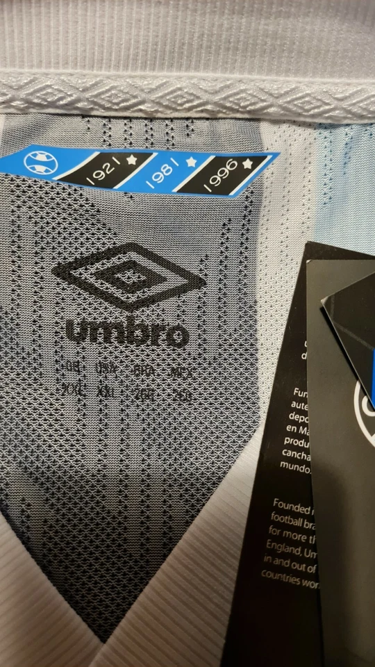 Gremio (Brazil) Home Football Shirt/jersey 2021/22 - Image 4 of 4