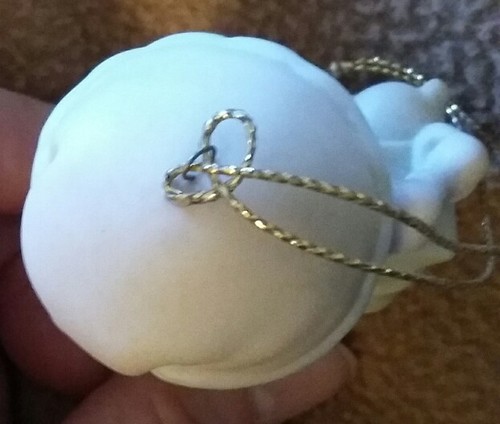 Precious Moments Ornament 1994 "Bringing You A Merry Christmas" #528226 - Picture 6 of 7