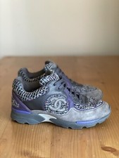 Authentic Chanel Gray Suede Leather Tweed CC Logo Sneakers Size EU 37,5 US 7,5