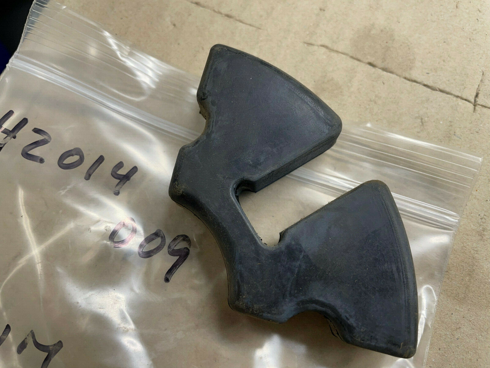 Rear Hub Shock Damper  F4 F21M  42014-009   Genuine Kawasaki NOS