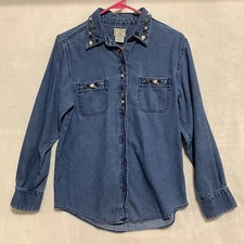 Wrangler For Women Denim Shirt Button Long Sleeve Sz M Embroidery Flowers Pocket