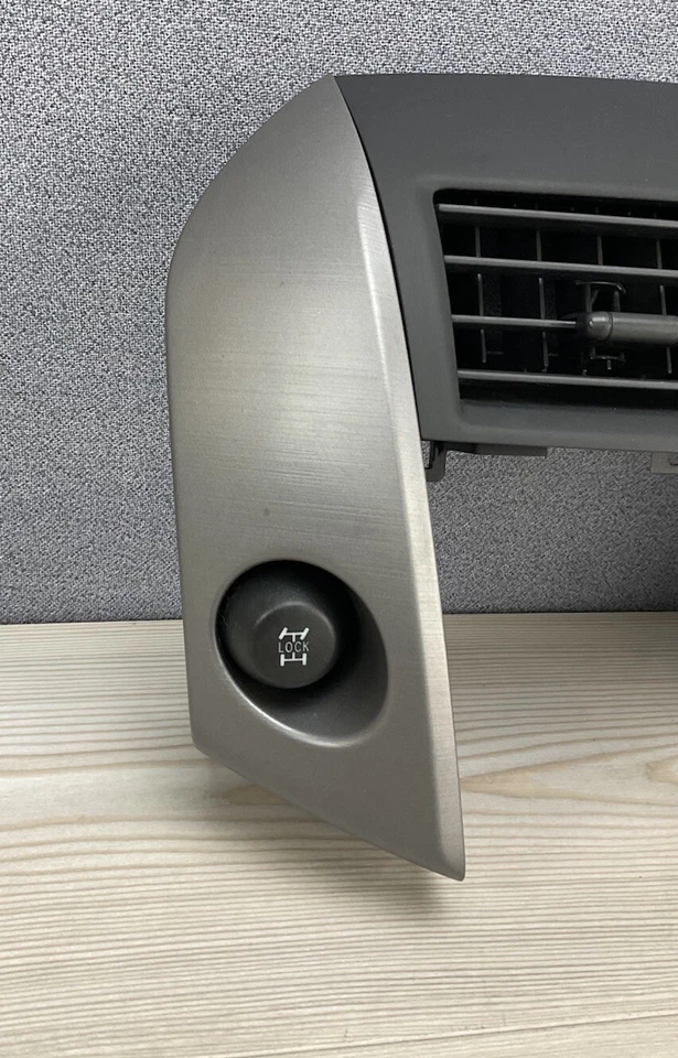 ⭐️2006-2012 Toyota Rav4 Dash Trim & Vents w/ Hazard Switch. OEM. Free Shipping! - Image 2 of 4