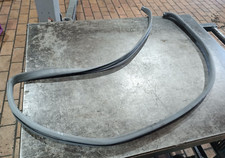 Mercedes-Benz W124 & S124 T&uuml;rdichtung Dichtung T&uuml;r vorne links Hellgrau