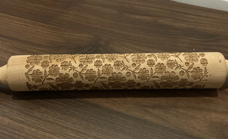 Wood Embossed Rolling Pin With Floral Pattern Vintage Floral Imprint Rolling Pin - Image 4 of 4