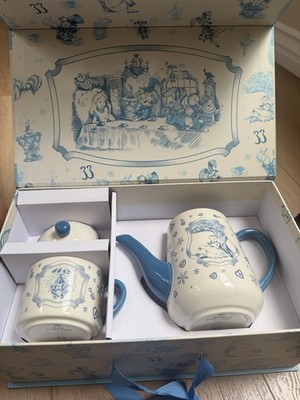 Alice In Wonderland Club 33 Exclusive Limited Edition Tea Pot Set