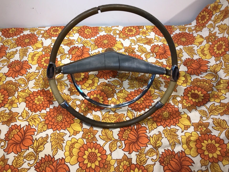 1957 1958 1959 Chrysler Imperial Steering Wheel Horn Button  1738191 DC OEM - Image 2 of 4