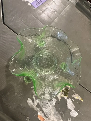 candy nut dish green depression glass footed vintage Vaseline Uranium scalloped