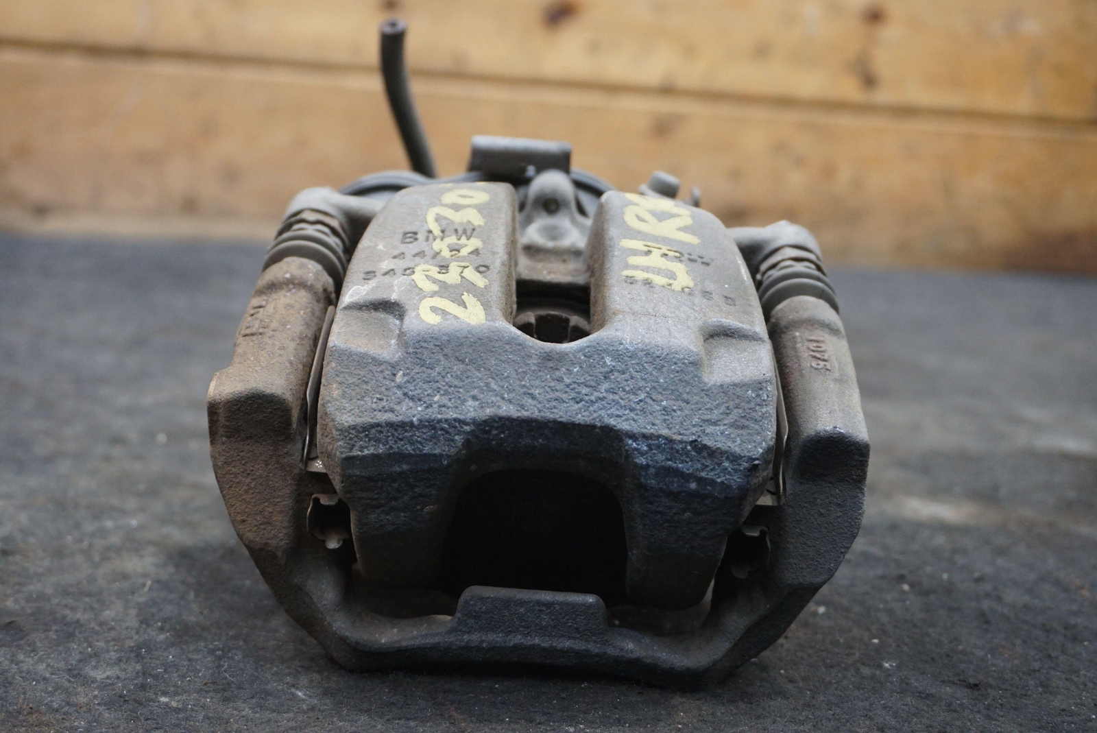 Rear Left Brake Caliper & Bracket 34216870571 OEM BMW 750i G11 G12  