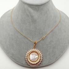Collar blanco madreperla Virgen María colgante circonita cúbica pavé