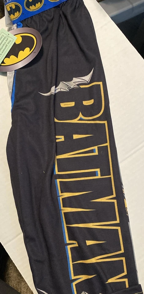 Batman Boys' Pajama/Lounge Pant Size 6/7 With Matching Slippers Size 11/12 New - Image 4 of 4