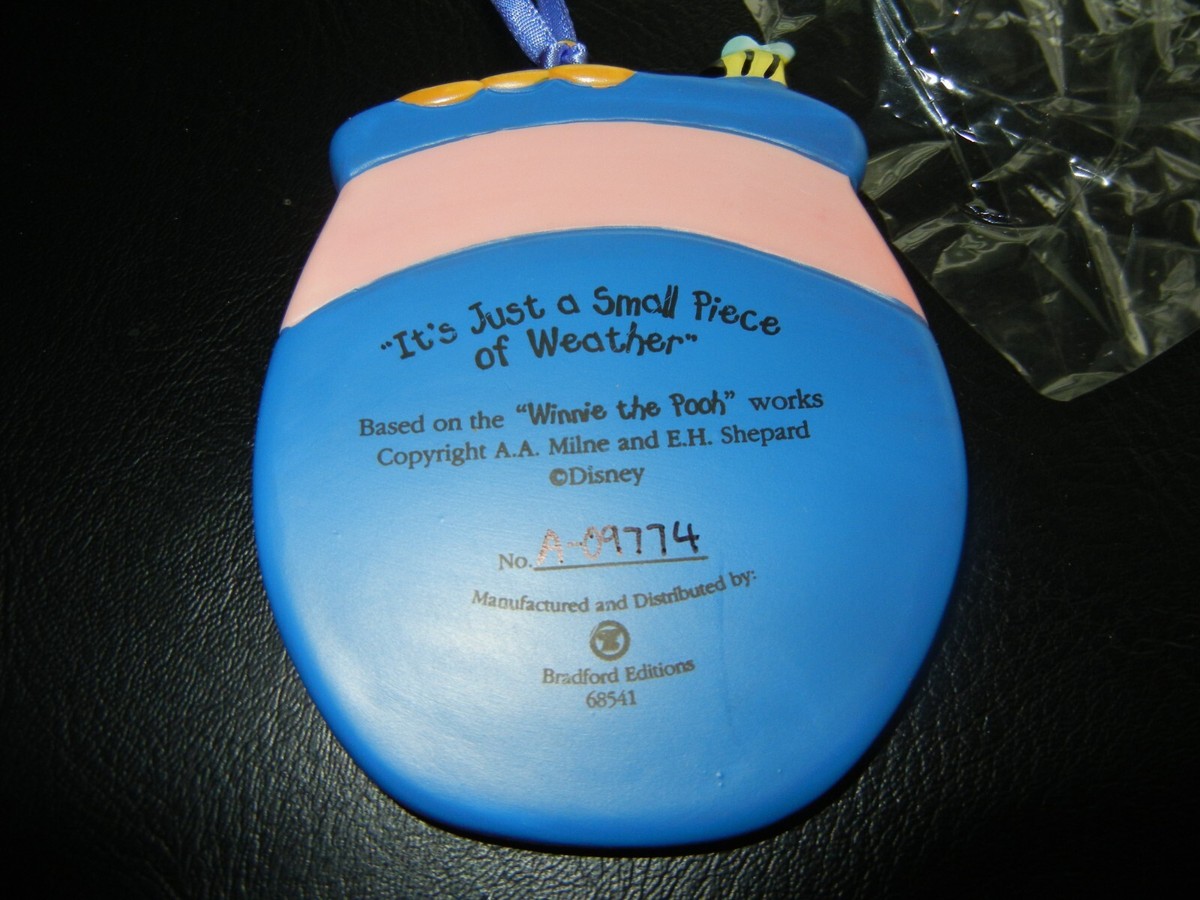 DISNEY WINNIE THE POOH BRADFORD EDITIONS 09774 HIP HIP POOHRAY