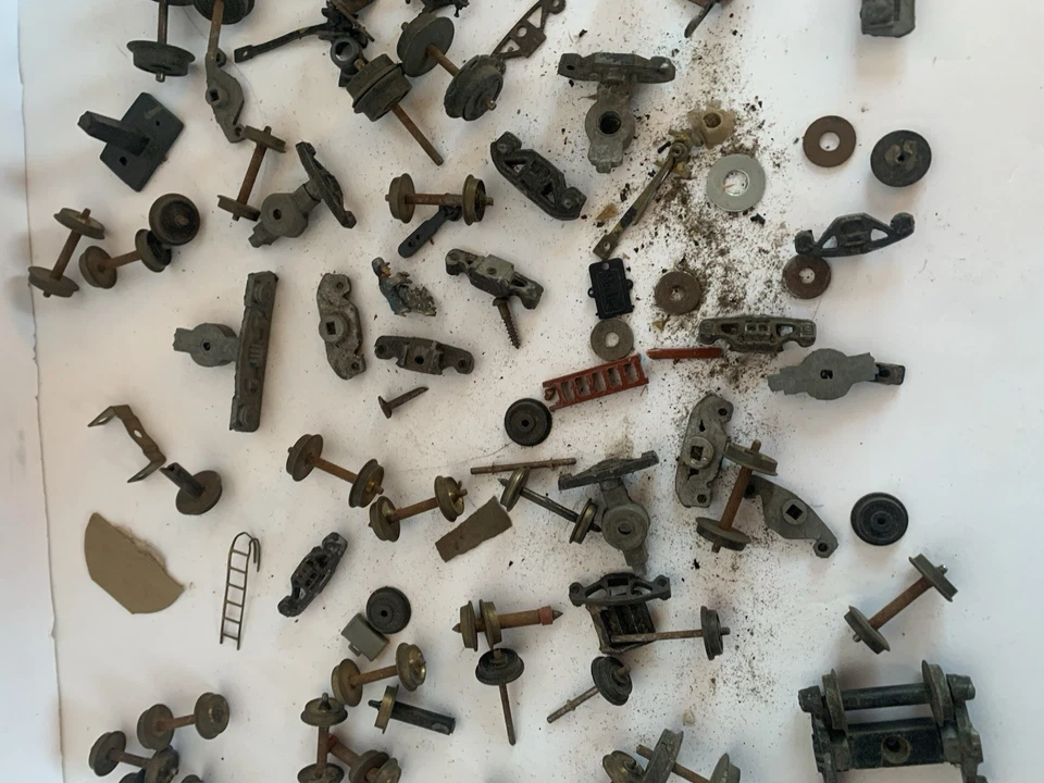 Lg Lot Vintage Train Hobby Wheels/Carriage Parts/ladders/Pieces for Repair work - Image 4 of 4