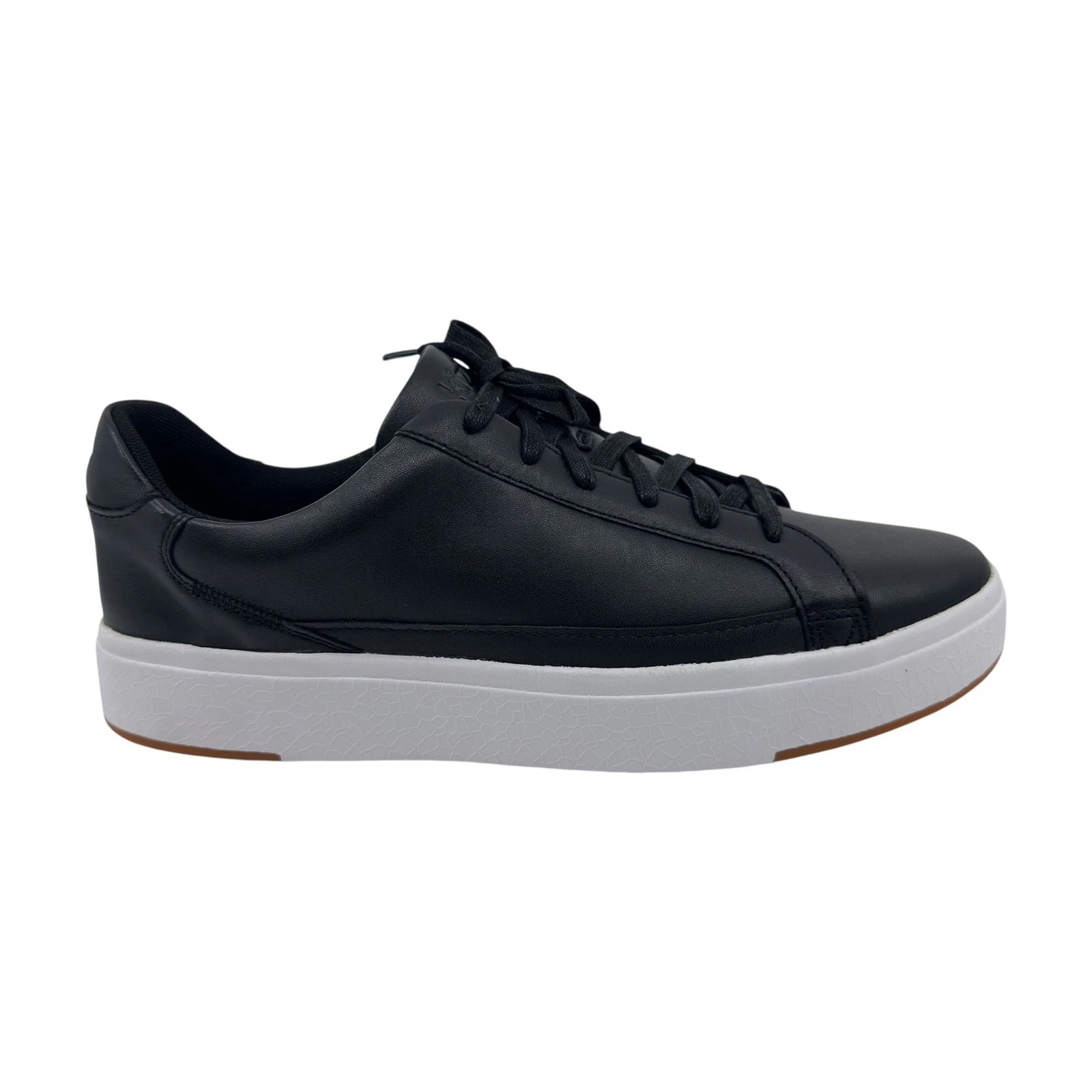 Kizik Vegas Black White Mens Wide Athletic Sneaker
