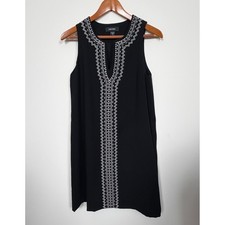Karen Kane Shift Dress Womens S Black White Embroidered Sleeveless Split Neck