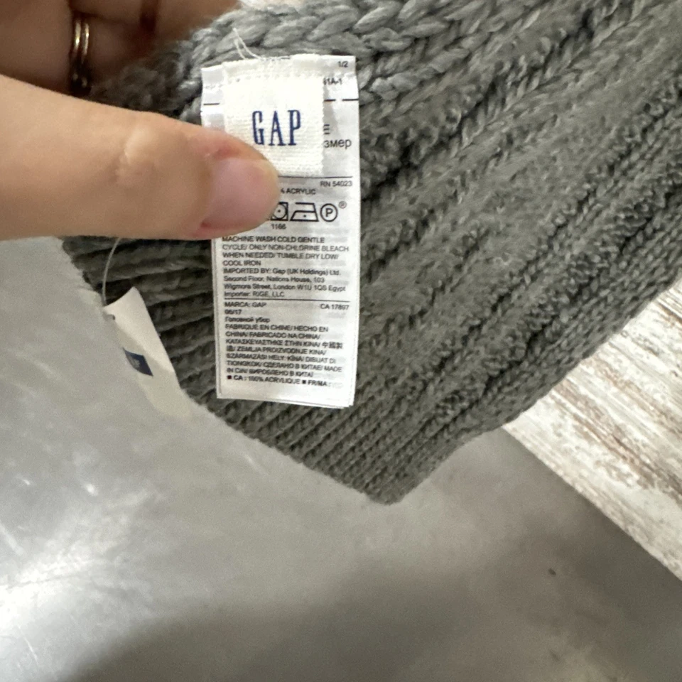Bufanda Gap Cable Larga Suave Nueva con Etiquetas Para Mujer Gris y Blanco Talla Única Nueva Con Etiquetas Nueva Foto 2 de 4