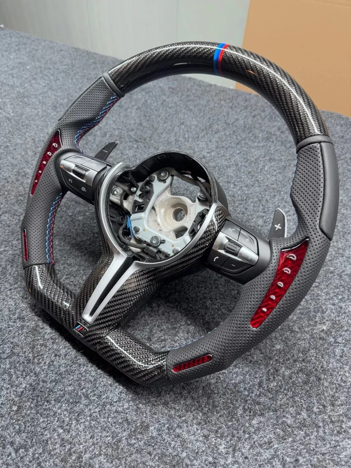 Руль из углеродного волокна для BMW F30 F32 F20 F87 F80 F82 F21 F22 M2 M3 M4 M5 - Изображение 2 из 4