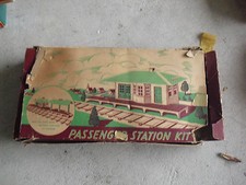 Vintage 1950s O Scale Plasticville Passenger Station Kit in Box RS-8