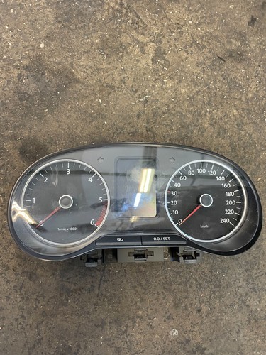 VW Polo 6R 1.6 TDI CAY Tacho Kombiinstrument 6R0920861F