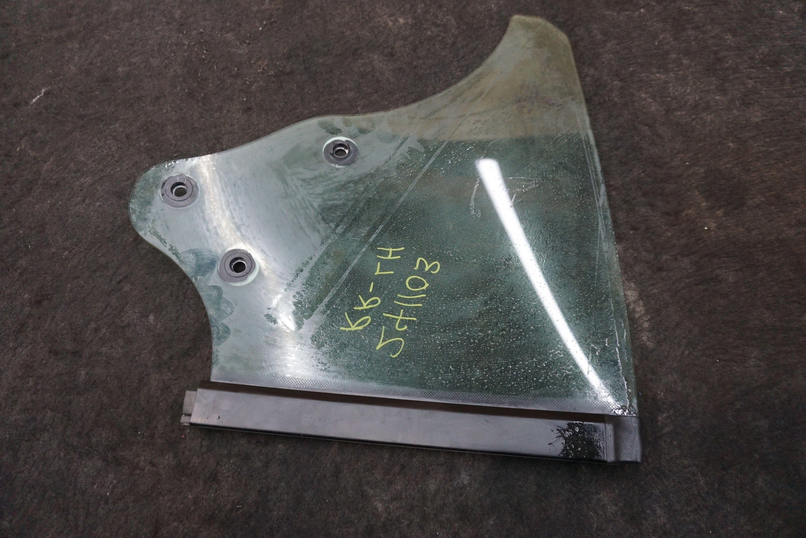 Rear Left Side Wing Quarter Window Glass OEM 69876000 Ferrari California 2008-14