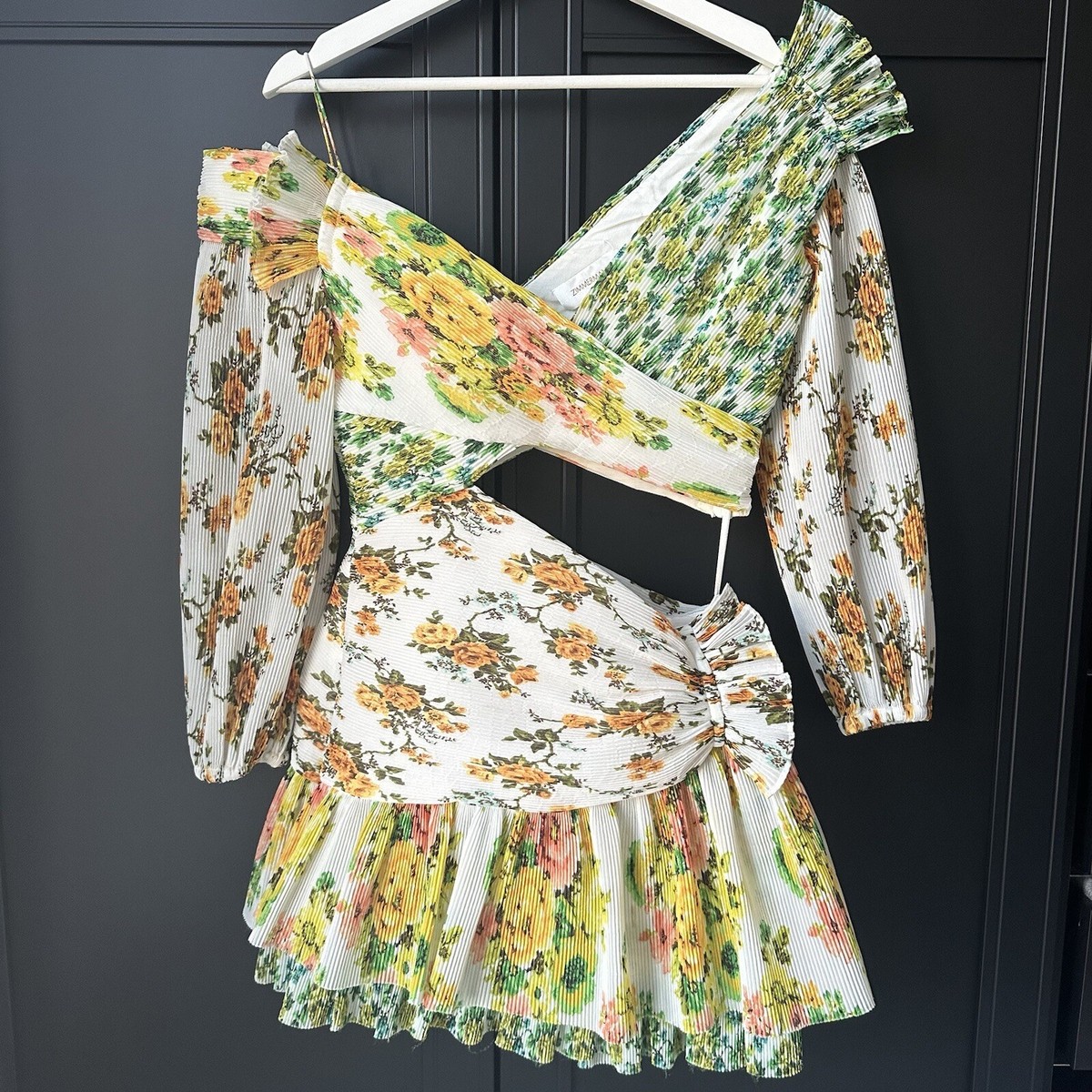 100% authentic Zimmermann Golden Surfer Floral Print Cutout Mini Dress 1 UK8 S | eBay UK 100% authentic Zimmermann Golden Surfer Floral Print Cutout Mini Dress 1 UK8 S | eBay UK
