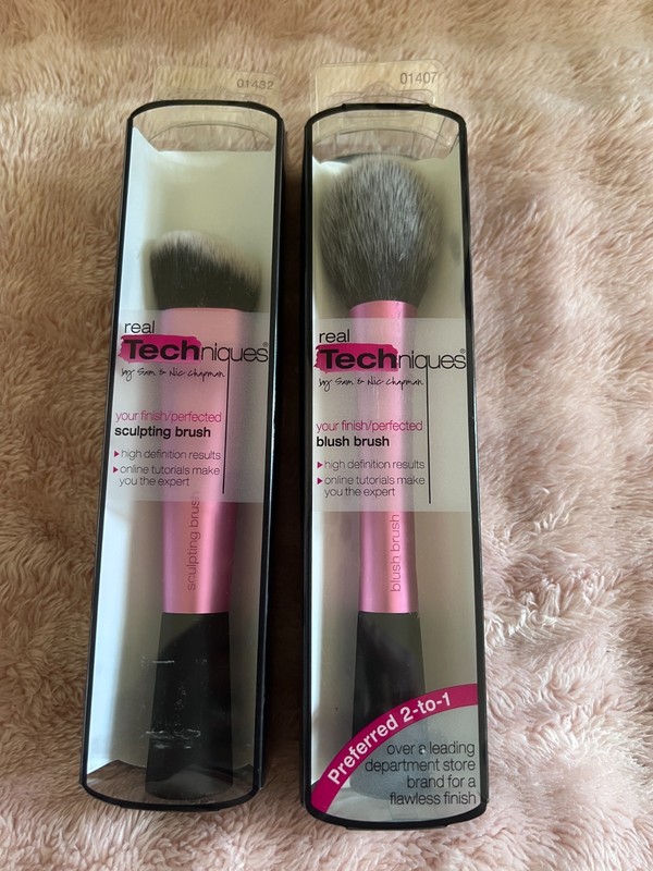  Real Techniques Bundle: Sculpting Brush #1432 & Blush Brush #1407 – NIB