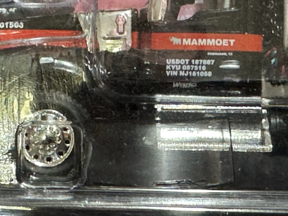 1/64 DCP by First Gear  Kenworth W990 Mammoet Day Cab/Lowboy Trailer - Image 3 of 4