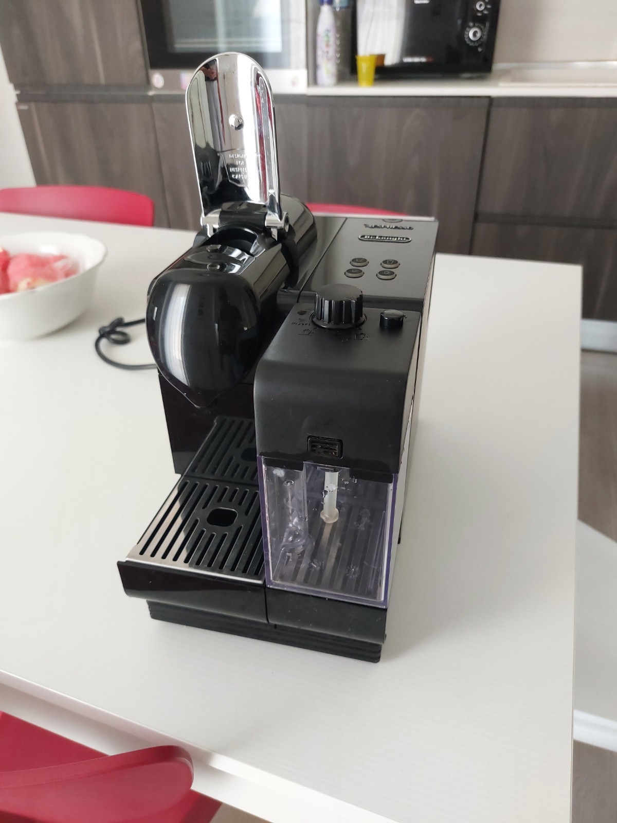 Nespresso DeLonghi Lattissima En520/B