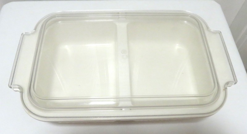Rubbermaid Microwave Cookware 2 Qt Divided Covered Casserole Dish Clear Lid
