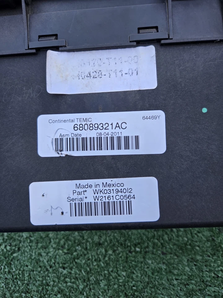 Dodge Durango/Jeep Grand Cherokee TIPM 2011-2013 caja de fusibles totalmente integrada Foto 2 de 4