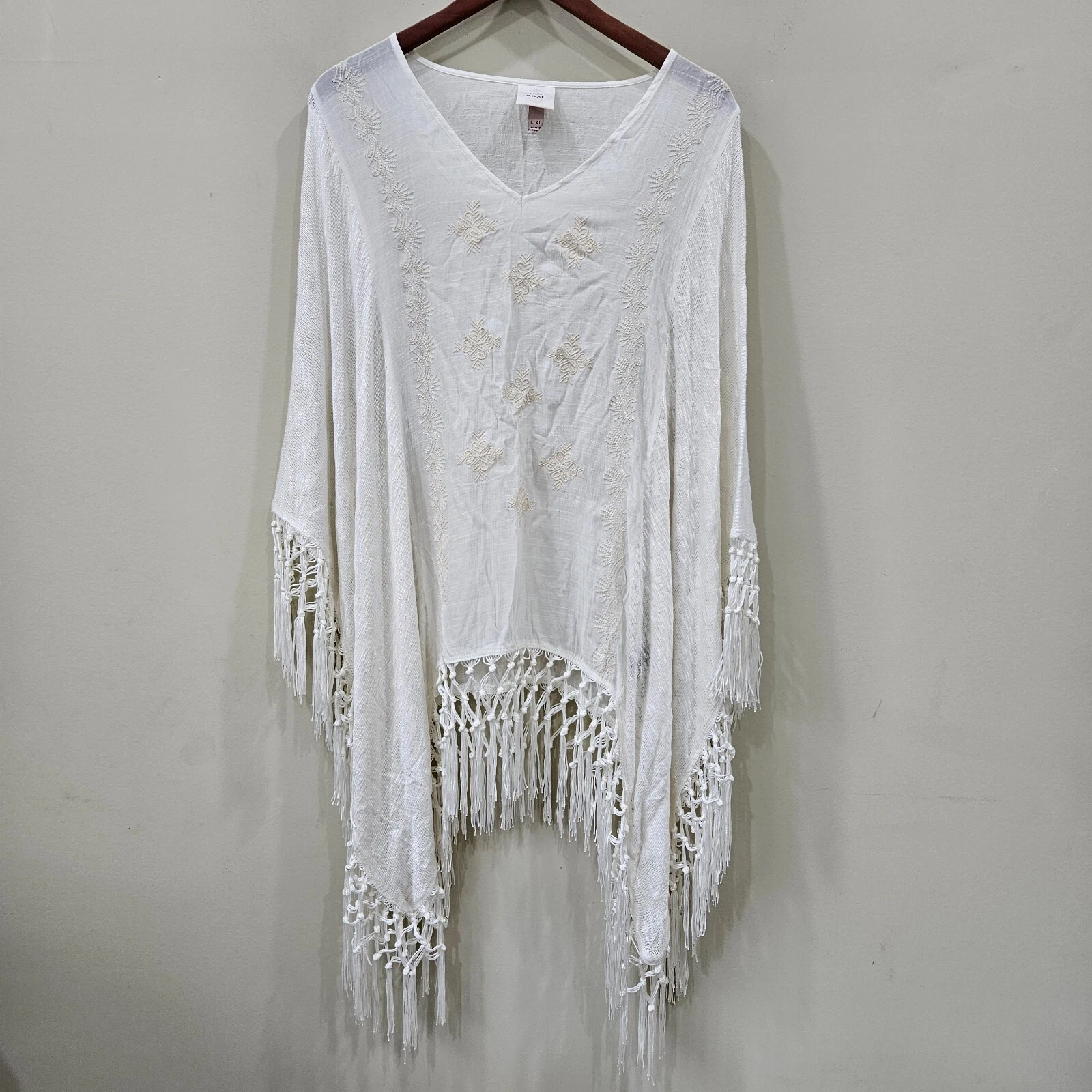 Knox Rose Womens Open Knit Embroidered Poncho Size L/XL White Fringe Boho Hippie
