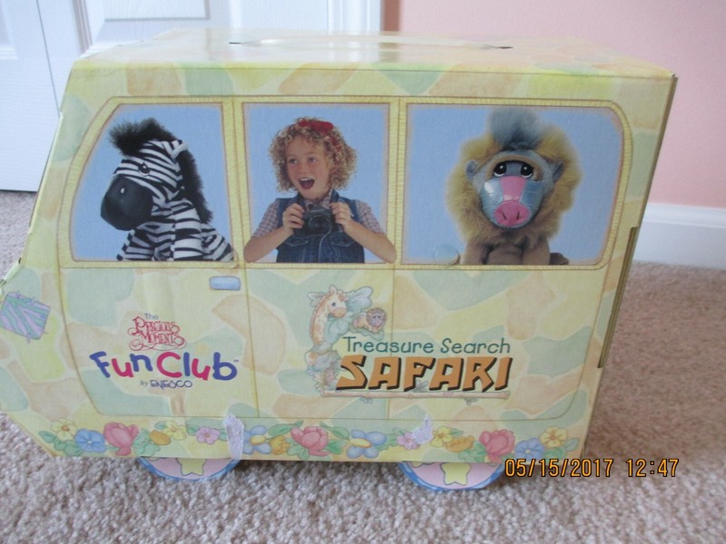 Precious Moments Fun club Treasure Search Safari 2001 in Original Box