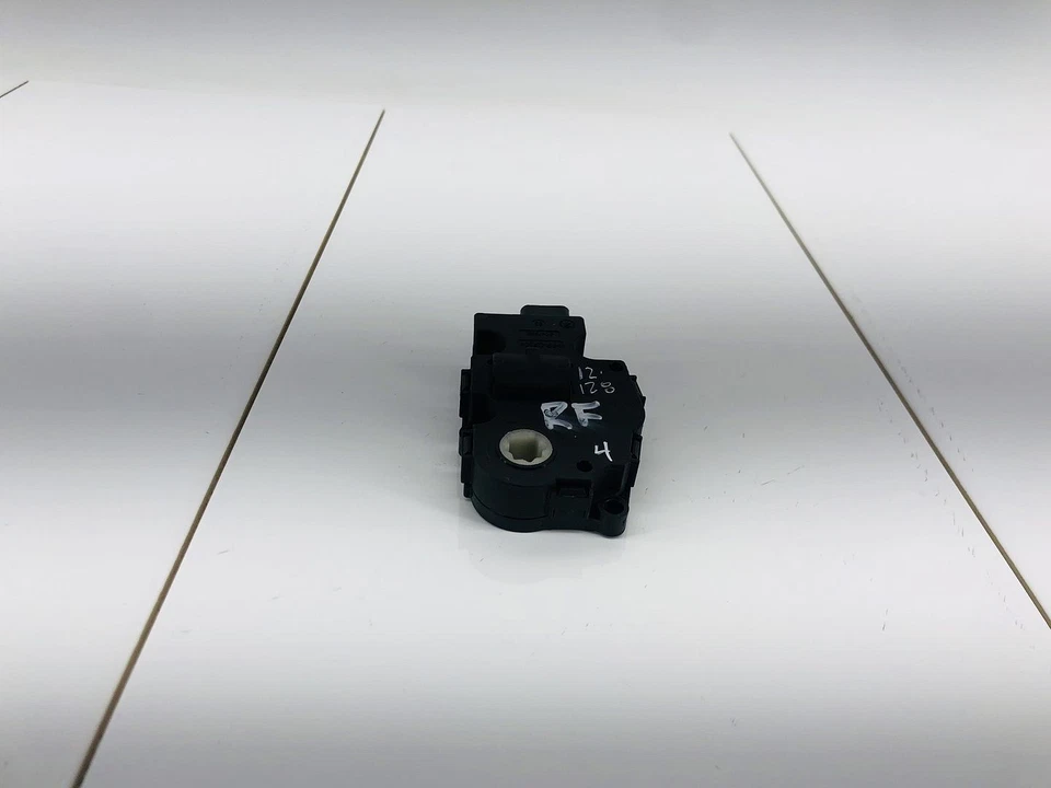 08-13 BMW 128I E82 SALPICADERO DERECHO HVAC VENTILACIÓN AIRE SOLAPA PUERTA ACTUADOR OEM Foto 2 de 4